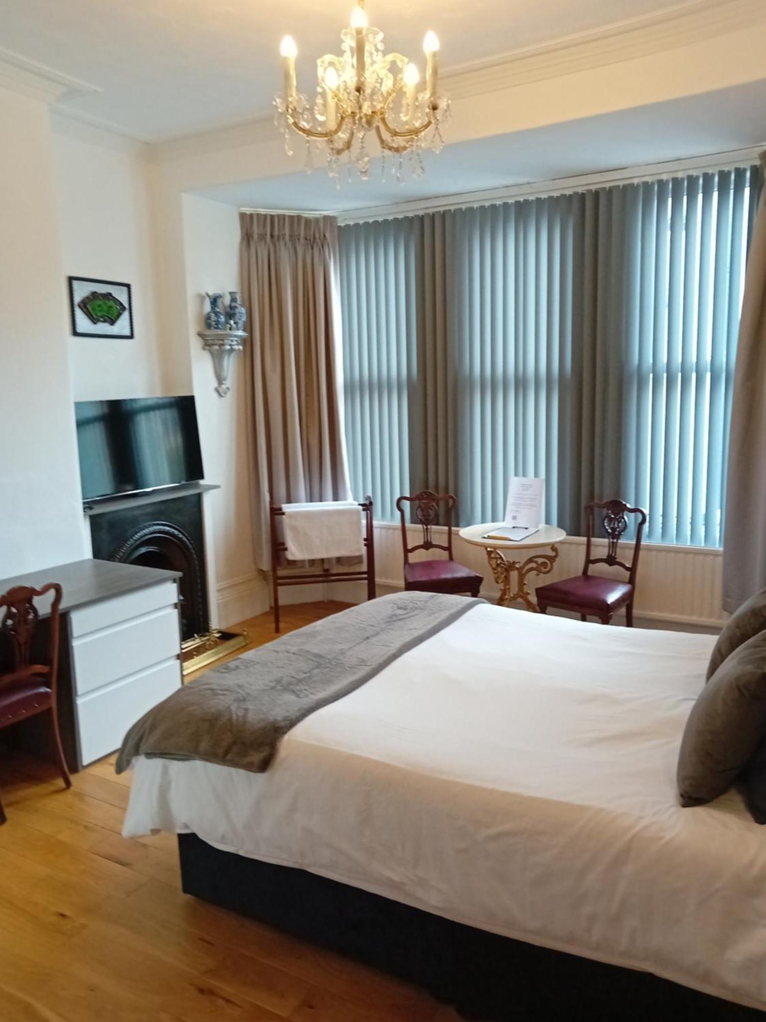 Grosvenor House Bed and Breakfast Ilfracombe Exteriör bild